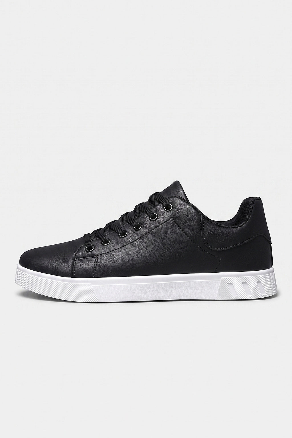 Men's Comfortable Leather Trainers with Low Top and Lace Up