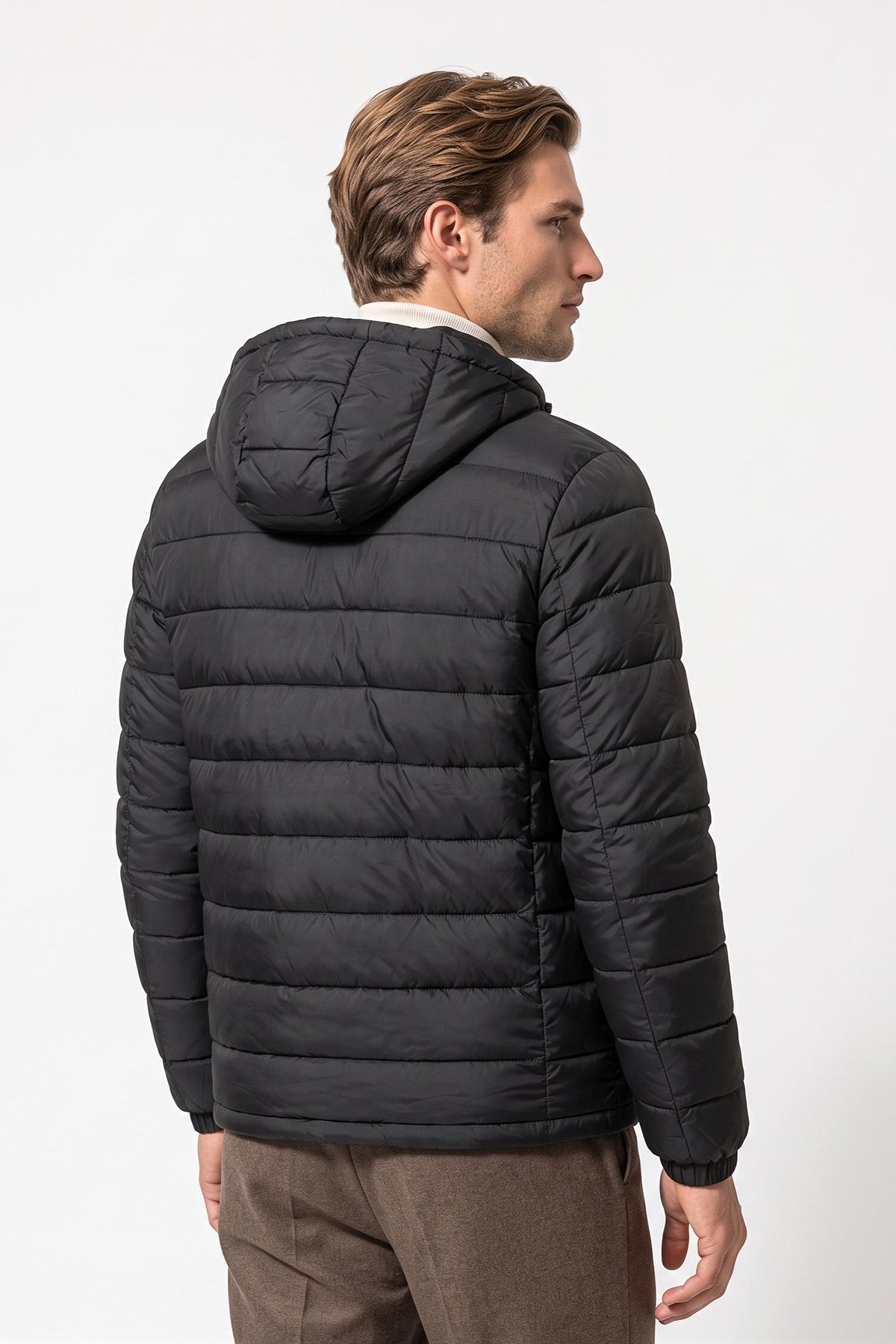 Men's Winter Warm Puffer Jacket with Hood and Zip Pockets