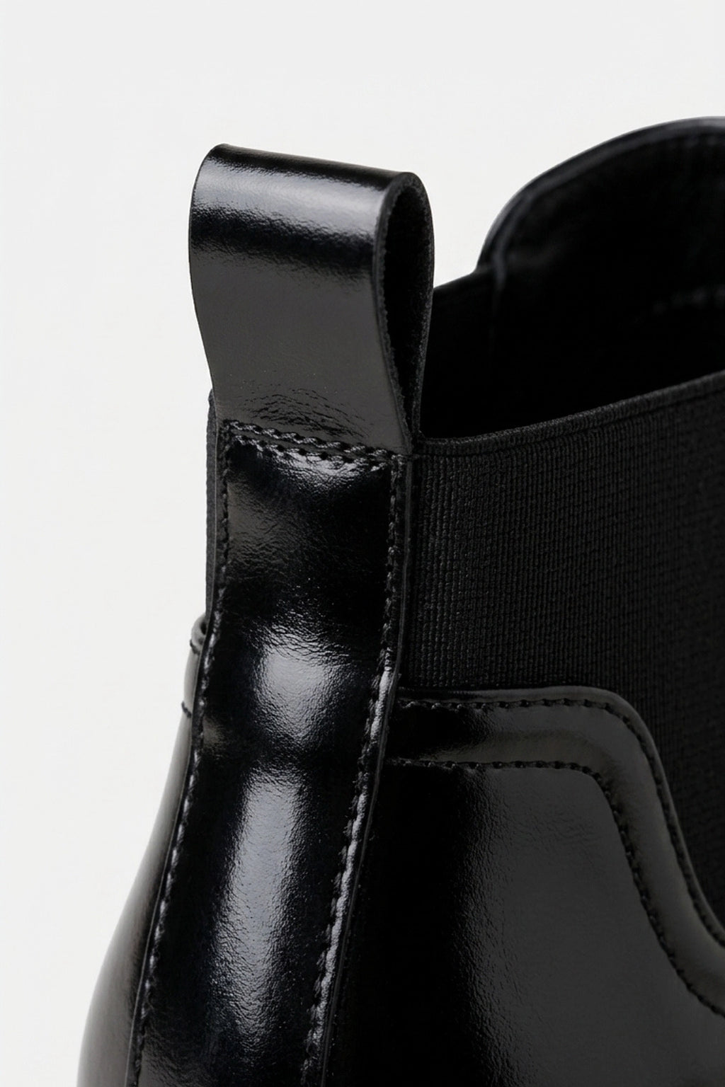 Men’s Easy On Leather Chelsea Boots Rounded Toe