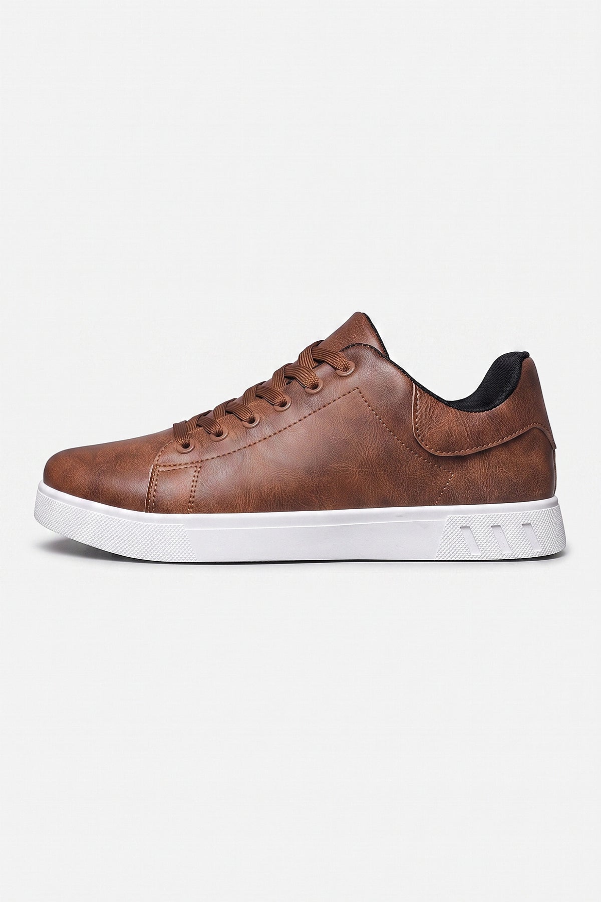 Men's Comfortable Leather Trainers with Low Top and Lace Up