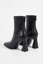 Women's Stylish Leather Ankle Boots Pointed Toe with Flared Block Heel
