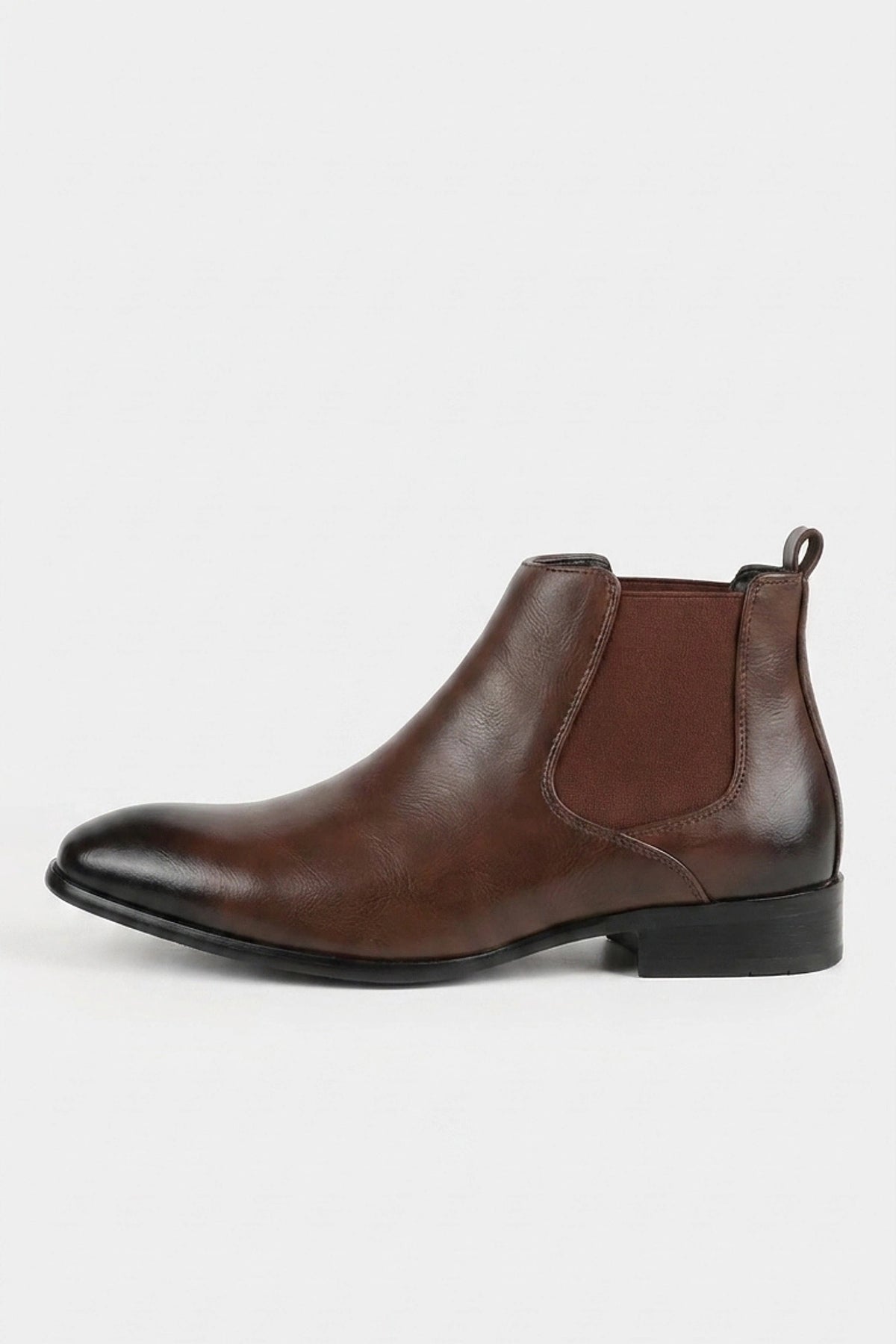 Men’s Comfortable Leather Chelsea Boots Rounded Toe Low Heel