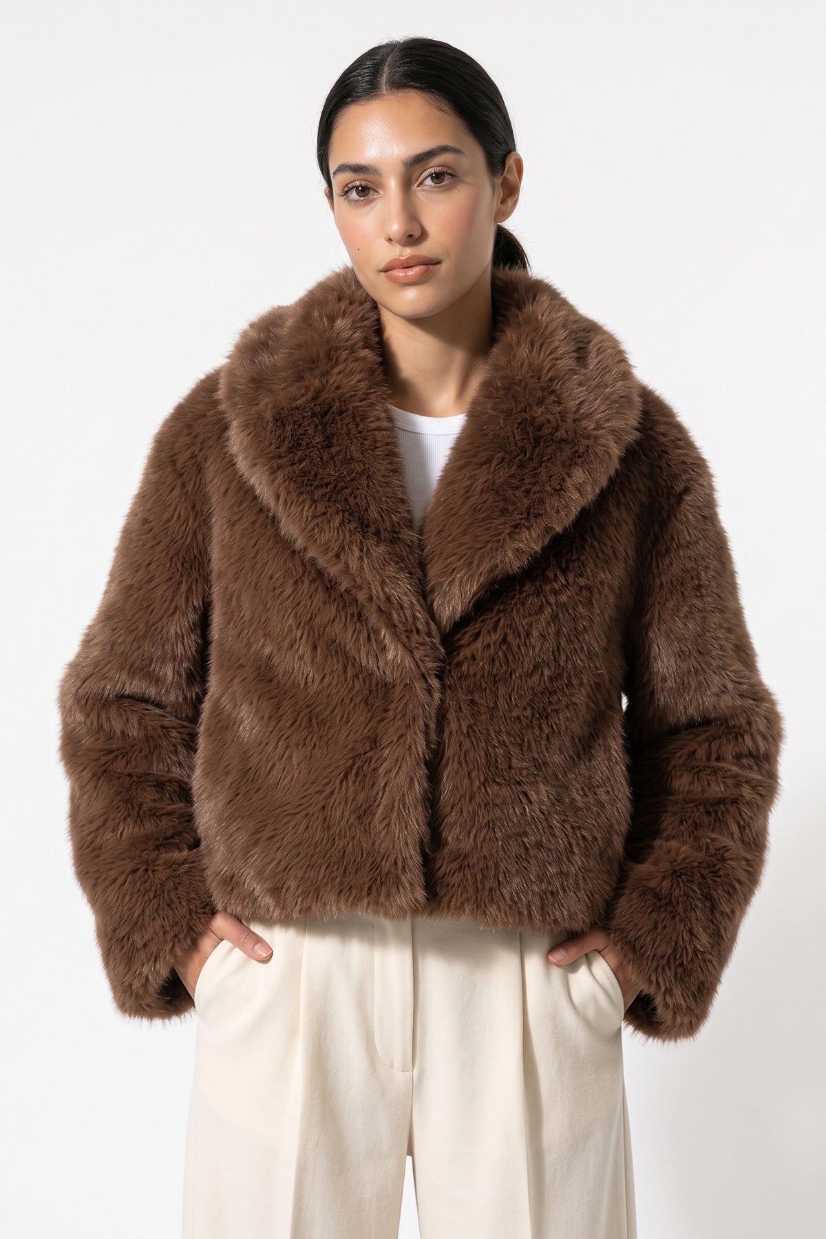 Women's Winter Cosy Cropped Faux Fur Jacket