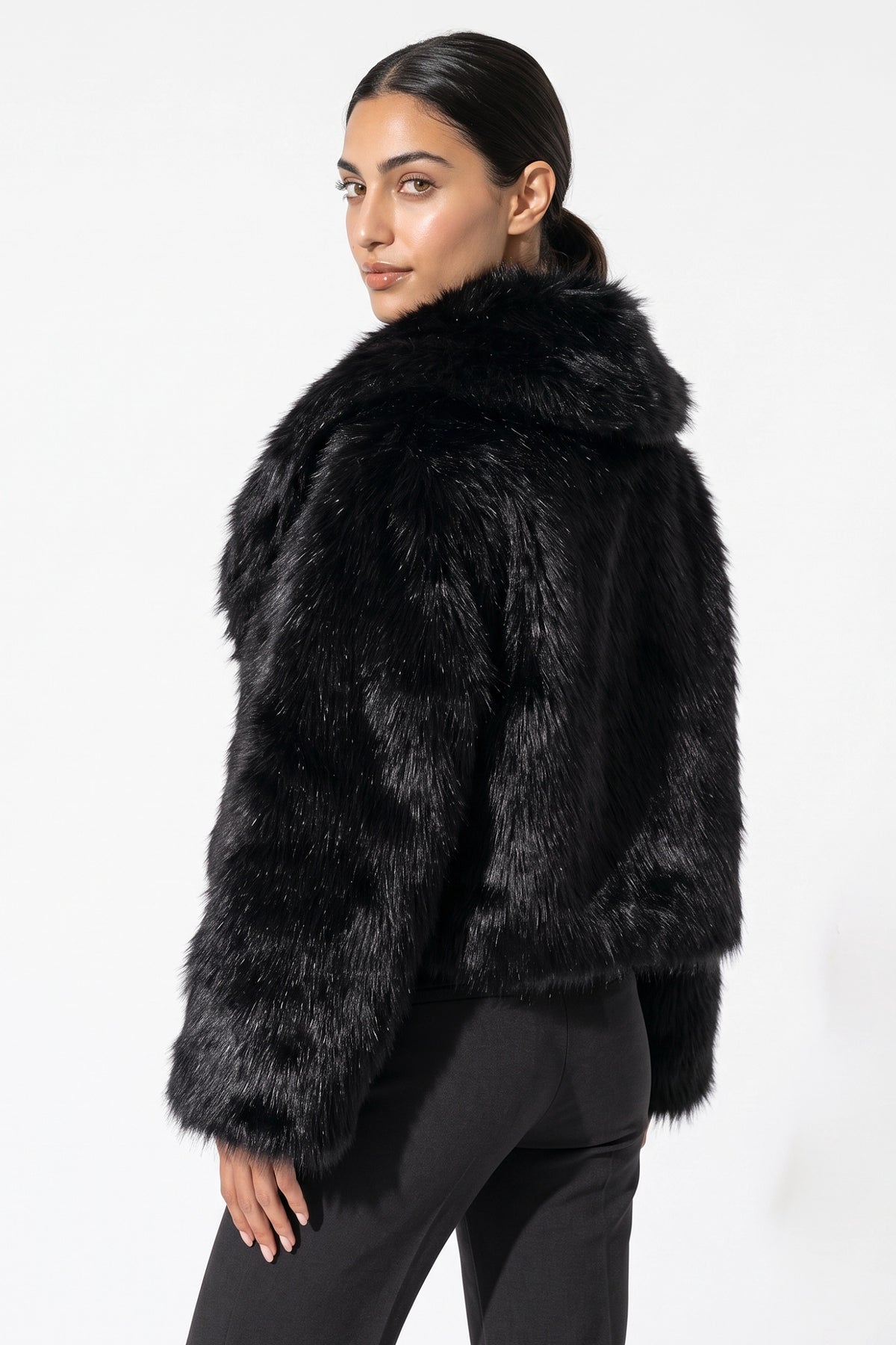 Women's Winter Cosy Cropped Faux Fur Jacket
