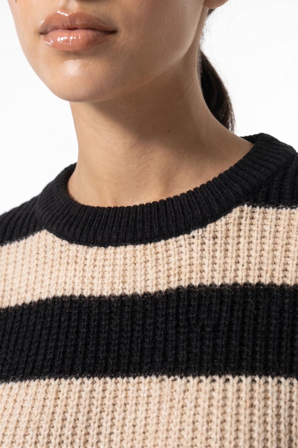 Women’s Winter Versatile Crew Neck Striped Knit Jumper with Oversized Fit