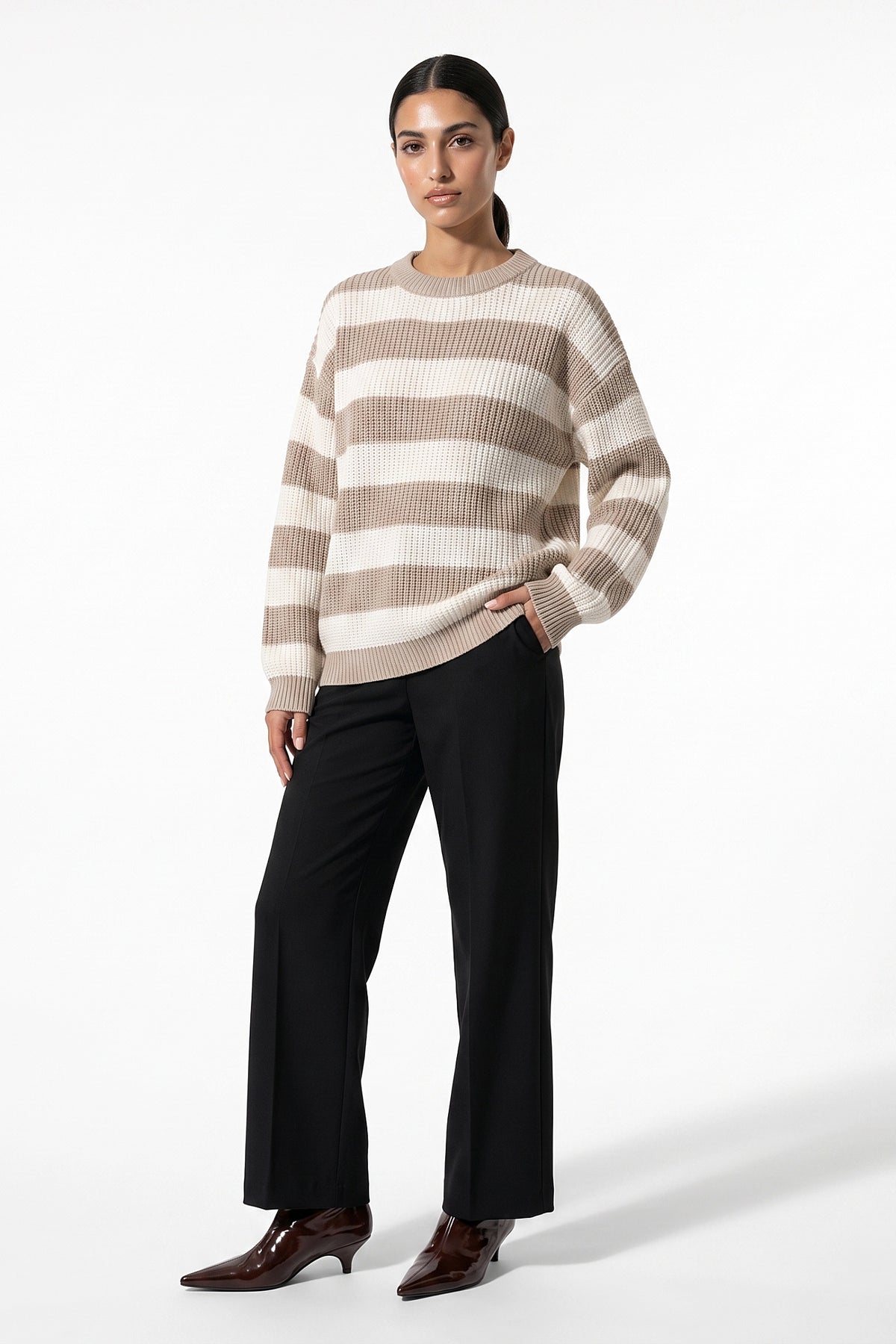 Women’s Winter Versatile Crew Neck Striped Knit Jumper with Oversized Fit