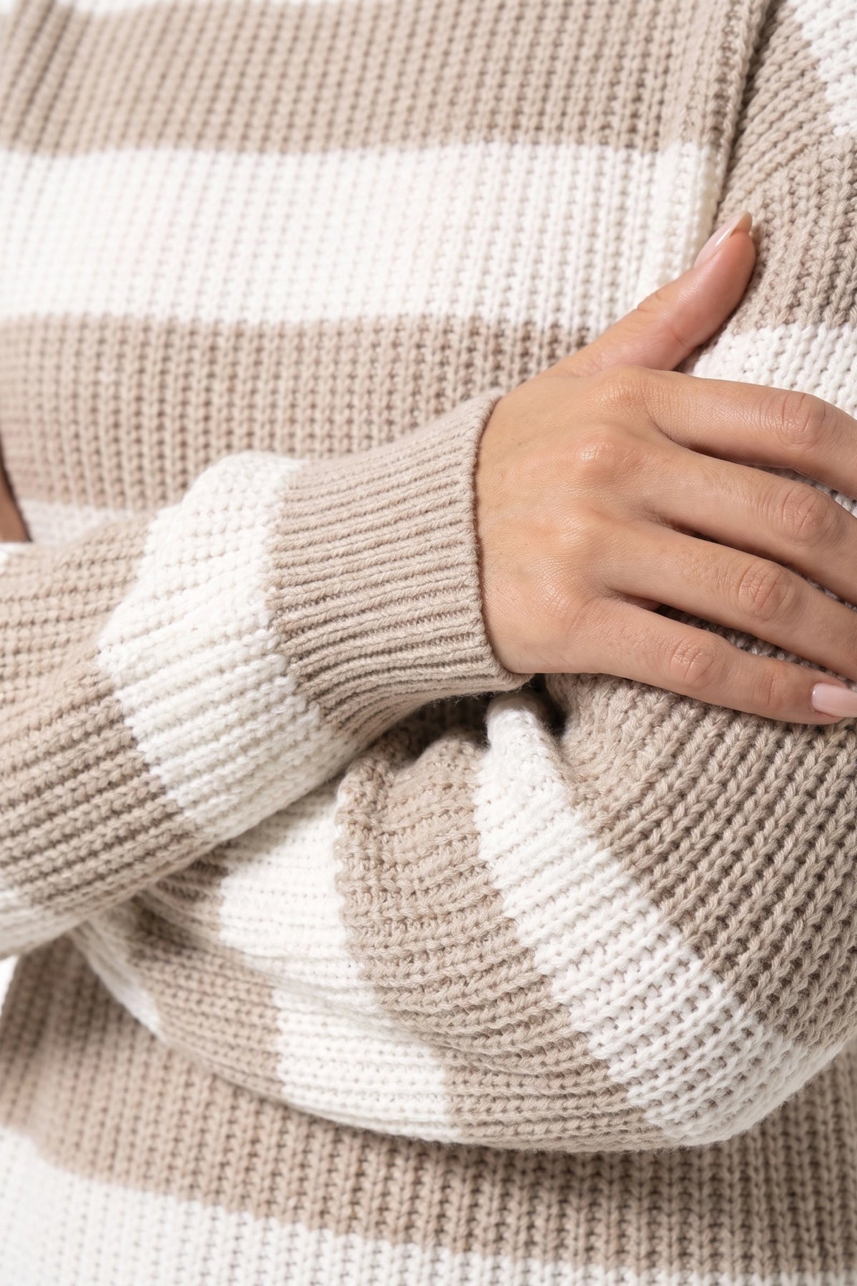 Women’s Winter Versatile Crew Neck Striped Knit Jumper with Oversized Fit